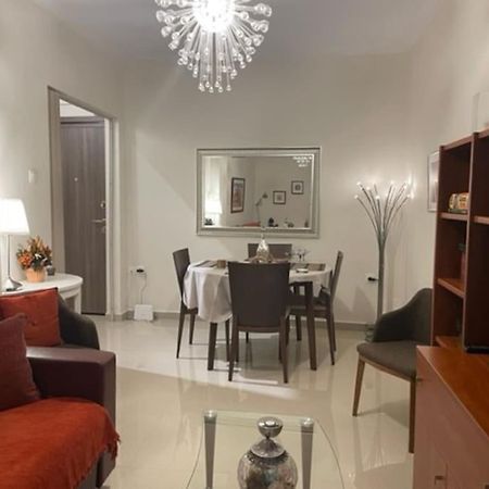 Crimson Suite: 1-Bedroom Apartment In Солун Екстериор снимка